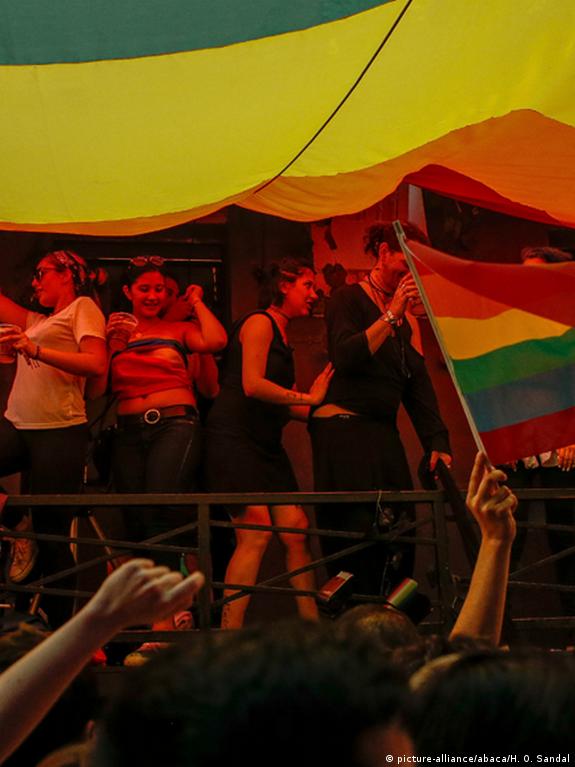 HIV/AIDS dan LGBT Ancam Generasi, Butuh Solusi Pasti