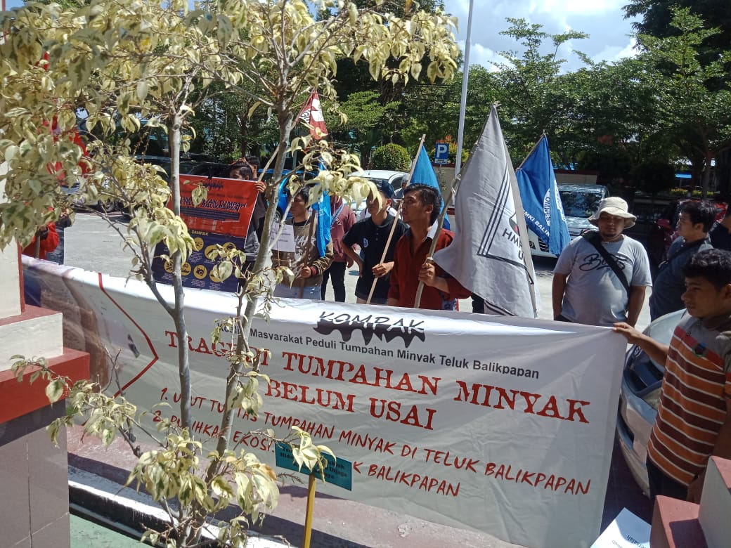 Terkai Tumpahan Minyak Diteluk Balikpapan, Kompak Layangkan Gugatan