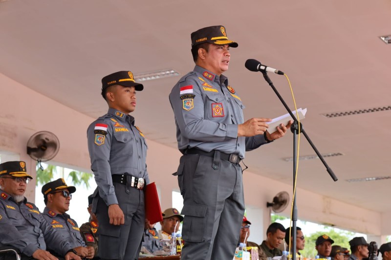 Pjs Bupati Kukar Minta Personel Satlinmas Tingkatkan Kewaspadaan dan Selalu Siaga