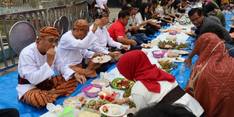 Promosi Budaya dan Pariwisata, Dispar Kukar Gelar Etam Begenjoh di Malang