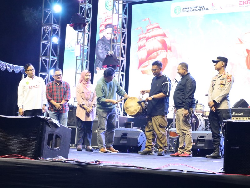 Buka Pesta Laut Pesisir Nusantara 2025, Sekda Kukar Sebut Wujud Syukur kepada Tuhan