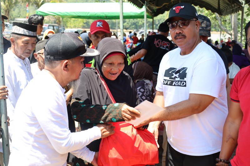 Bupati Kukar Serahkan Bantuan bagi Masyarakat Prasejahtera dalam Off Road Kukar Overland 2023