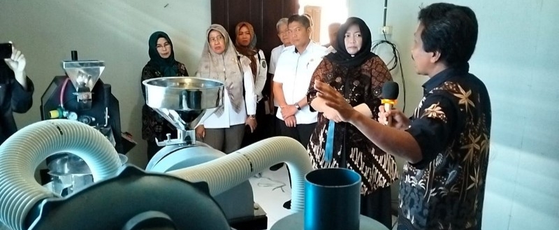 Desa Lung Anai Berdayakan Tanaman Kakao untuk Produksi Coklat Batangan