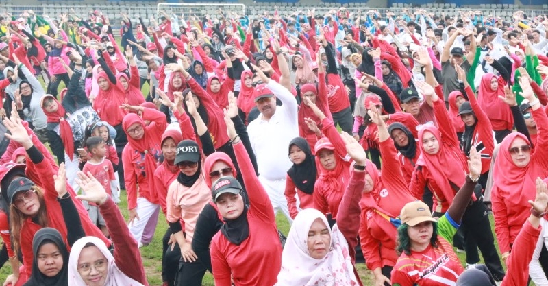 Bupati Kukar Bangga Masyarakat Antusias Mengikuti Senam Bersama Peringatan Hardiknas