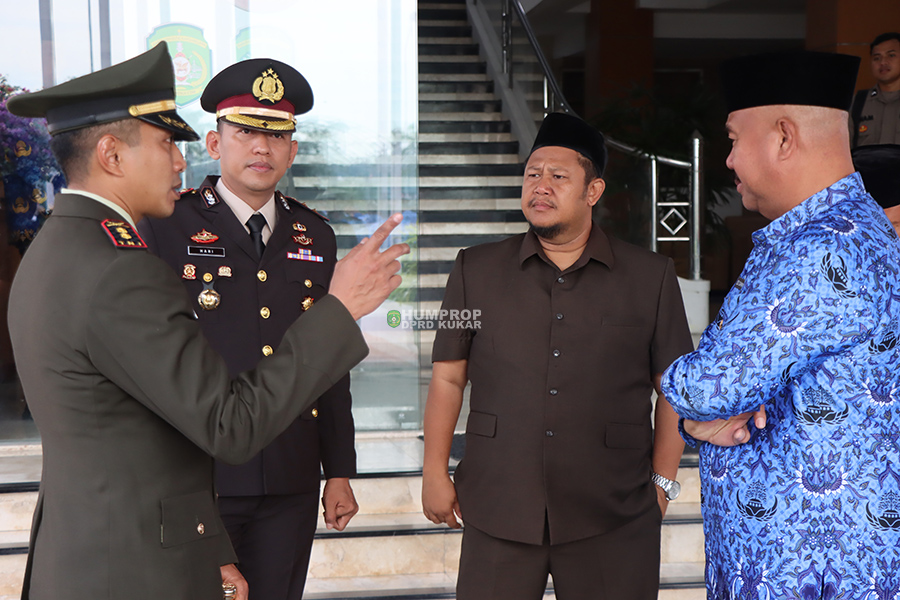 Ketua DPRD Kukar Abdul Rasid hadiri Apel dalam rangka mengapa hari ini kita peringati hari kesaktian Pancasila