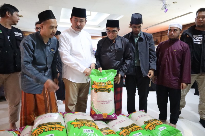Sekda Kukar Apresiasi Eksistensi dan Dukungan Rombongan Distribusi Pasukan Amal Sholeh