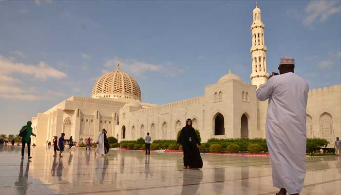 Syiar Islam, Tidak Bisa Disamakan dengan Syiar Non Islam