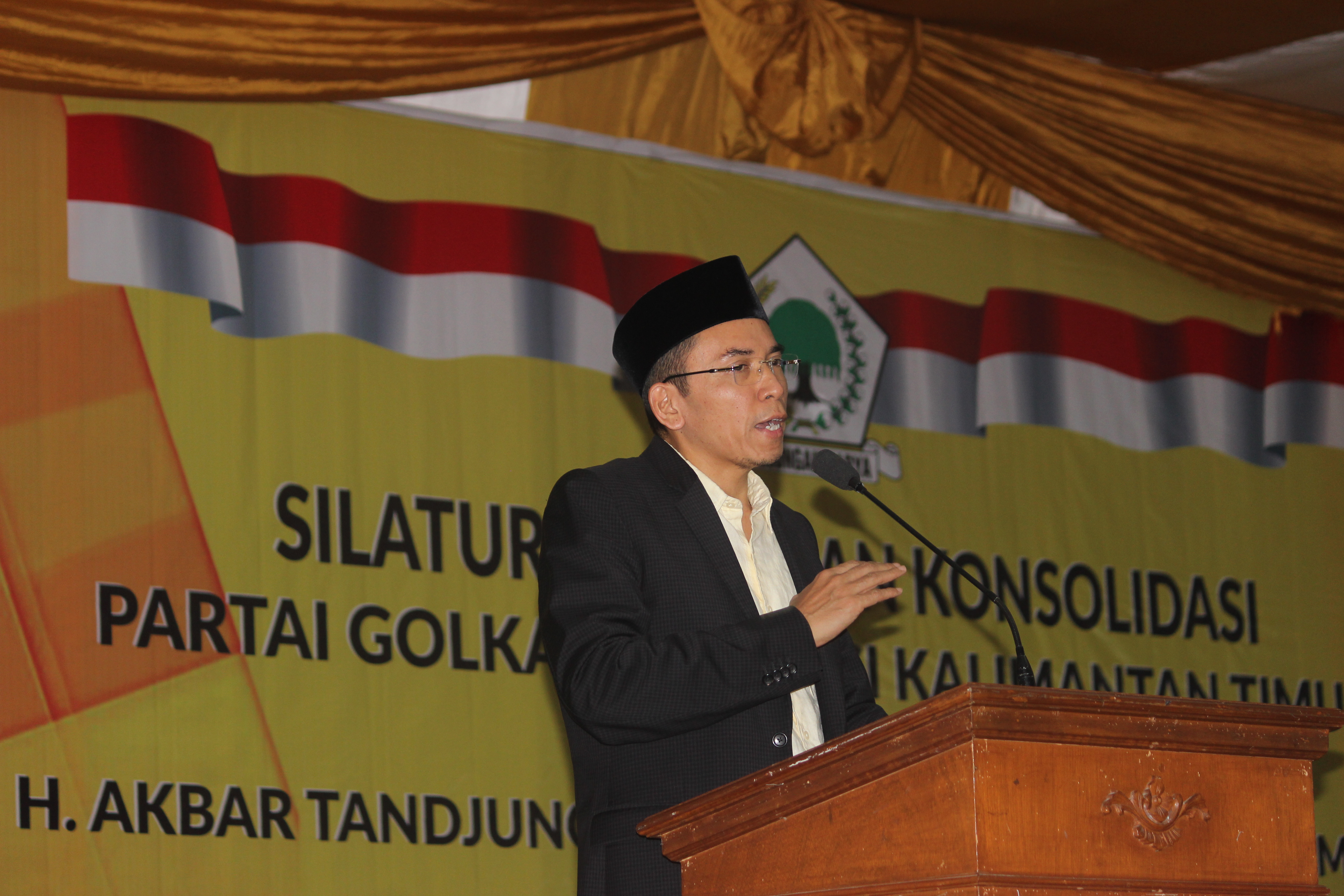 TGB; Golkar Bukan Bagian Kampret dan Cebong.