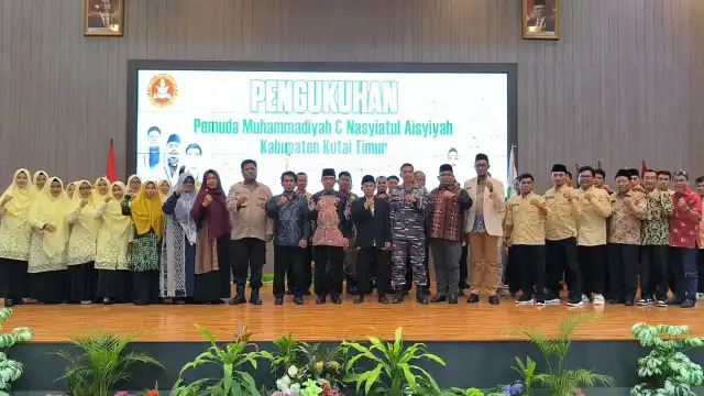 Anggota DPRD Kutim Jimmy Hadiri Pengukuhan PP Muhammadiyah dan Nasyiatul Aisyiyah Kutim