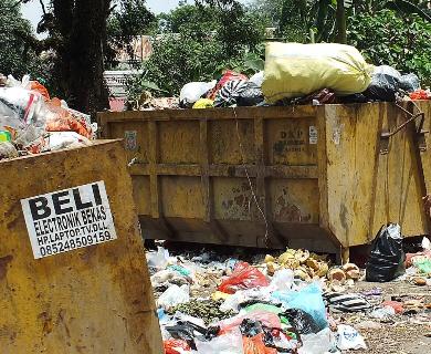 Sejak 1 Februari, Buang sampah sembarangan akan dikenakan sangsi