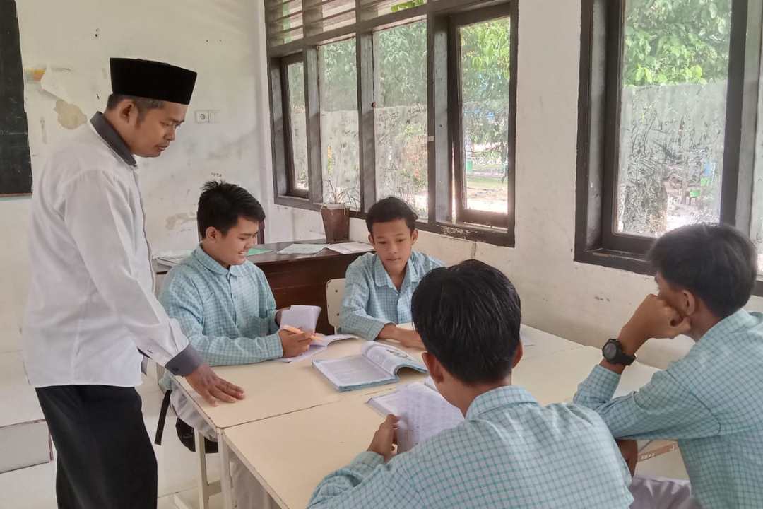 PENDIDIKAN MERDEKA DALAM ILUSI NEGERI, ISLAM HADIR BERI SOLUSI
